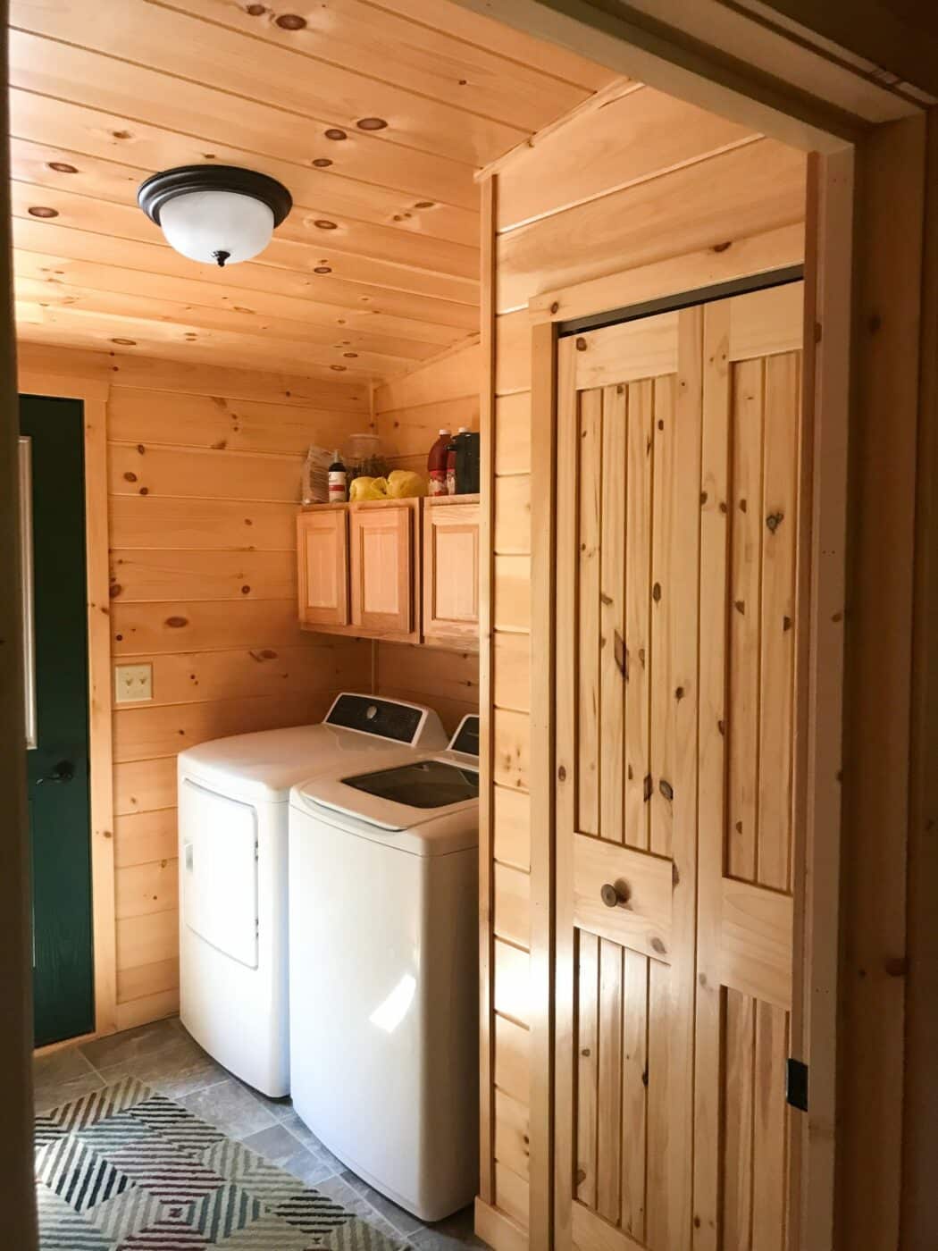 laundry room of cabin in coudersport pa