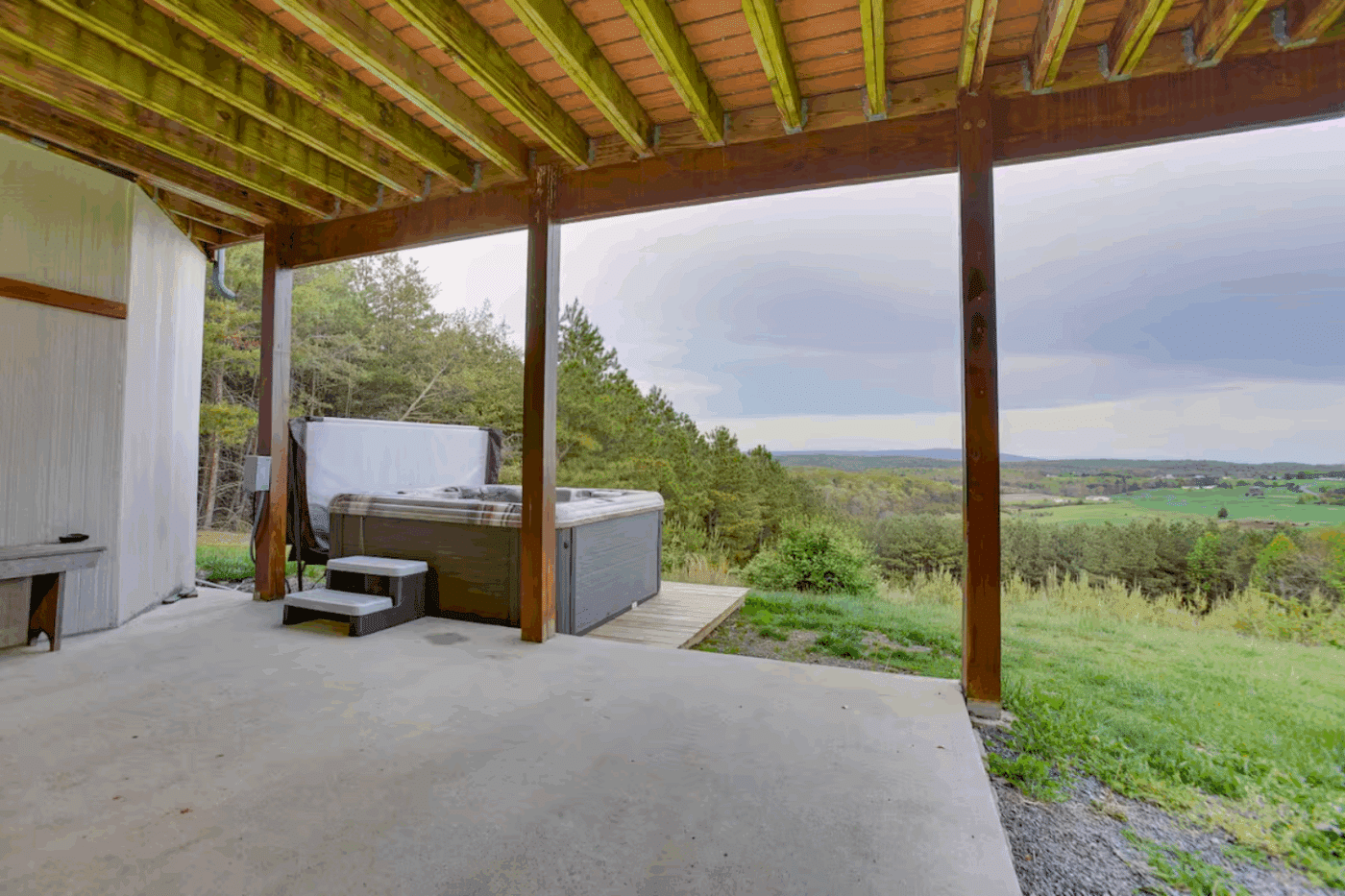walk out basement patio of Mountaineer Deluxe built and designed by Psy Homes
