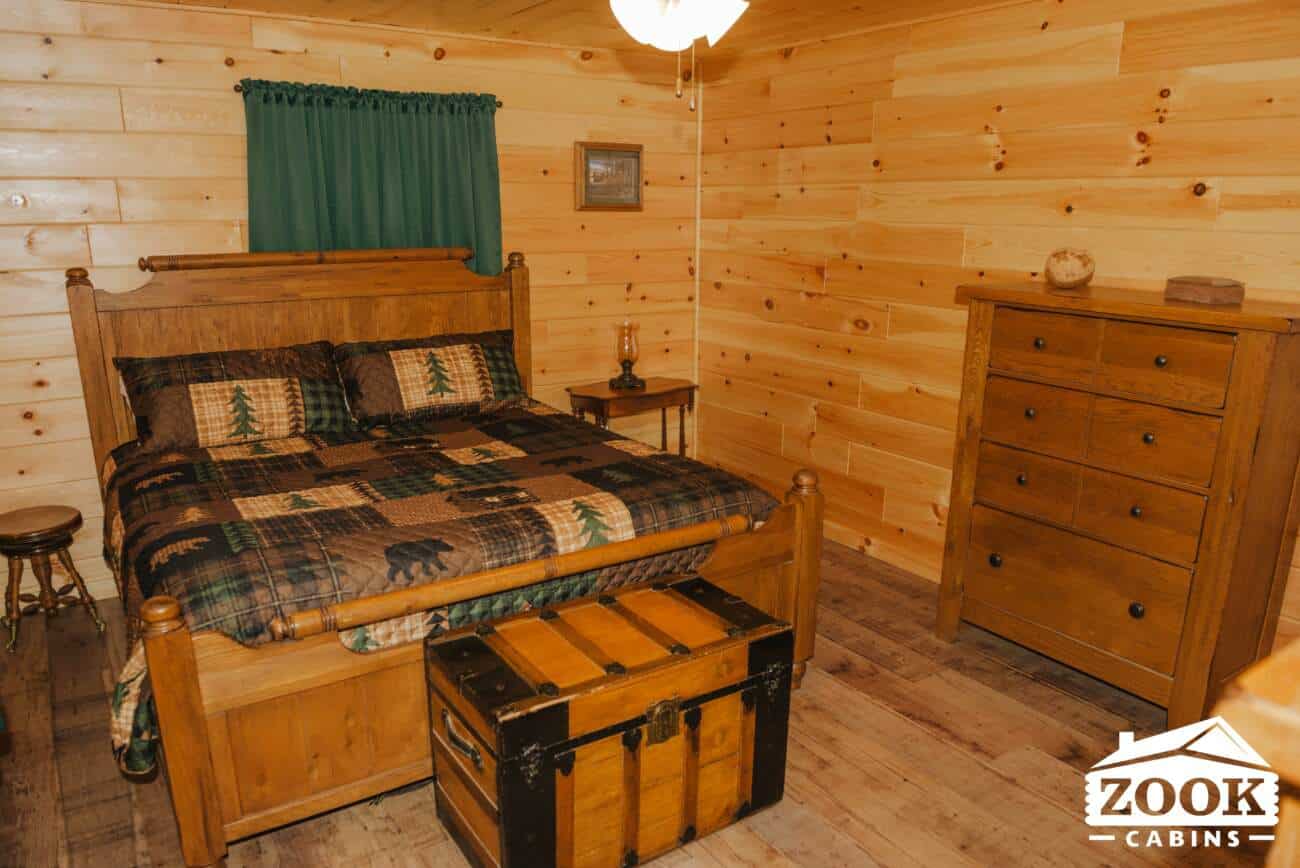 Glacier Log Home in Stroud OK bedroom3