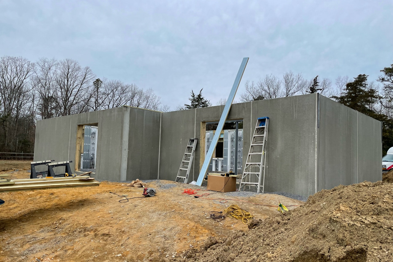 Prefab cabin in Estell manor foundation