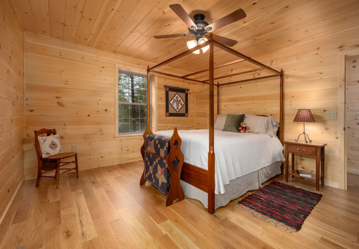 28x48 Mountaineer Wardensville VA Master Bedroom