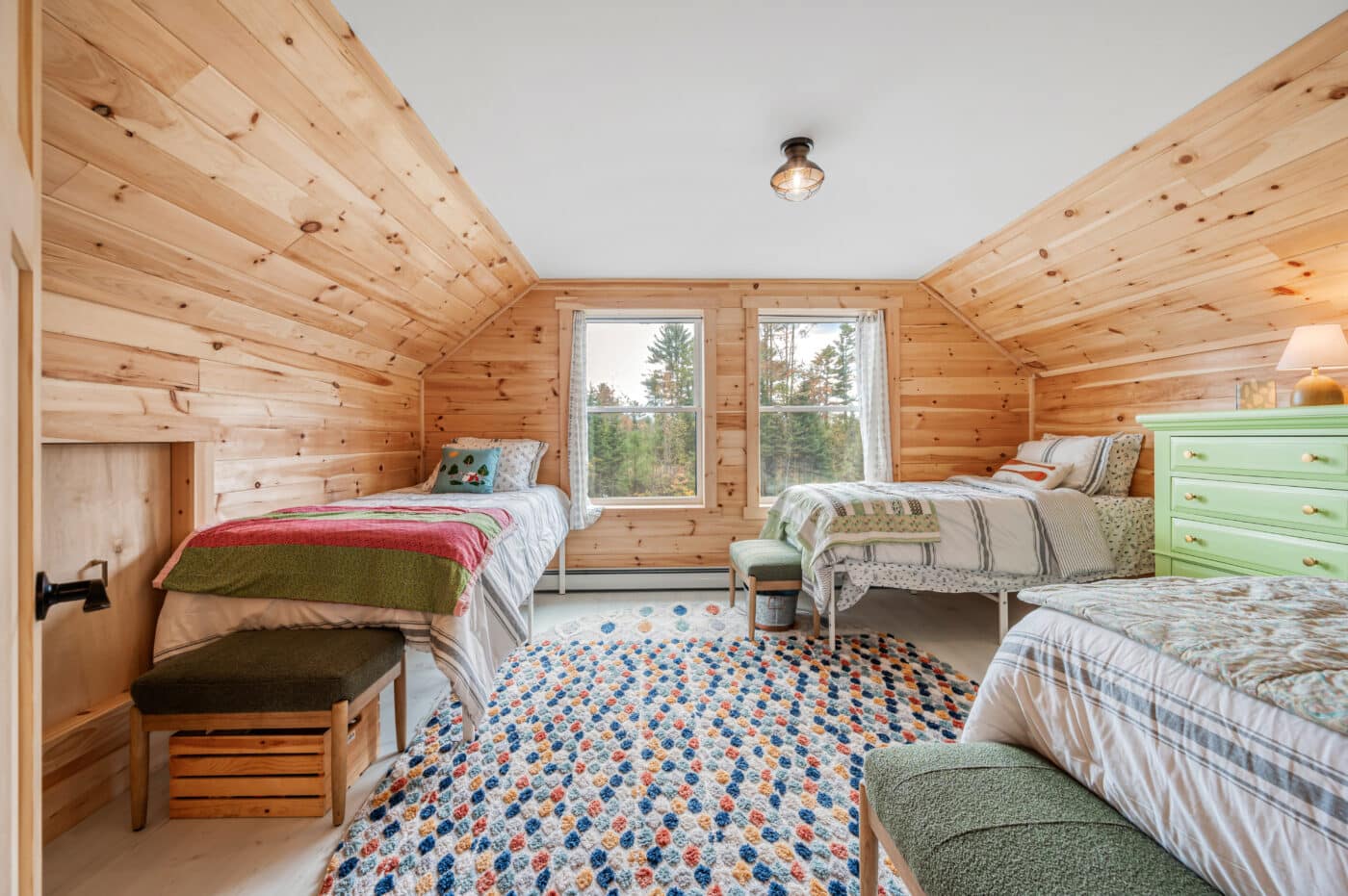 28x40 Avon in Whitefield NH second floor