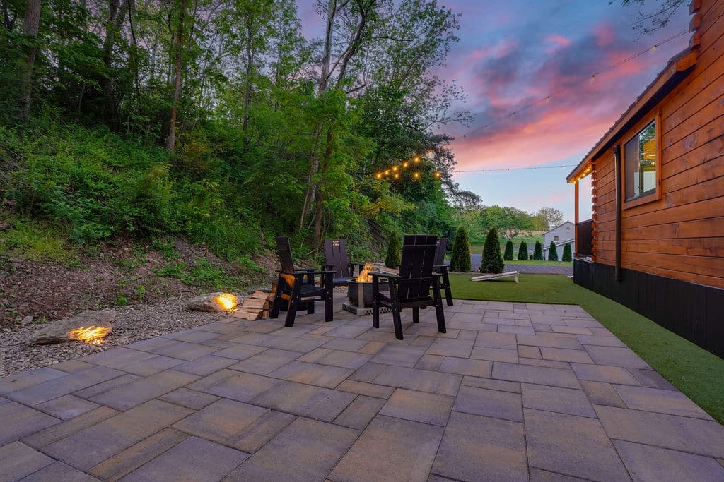Aspen Park Model Home in Herndon PA with outdoor area