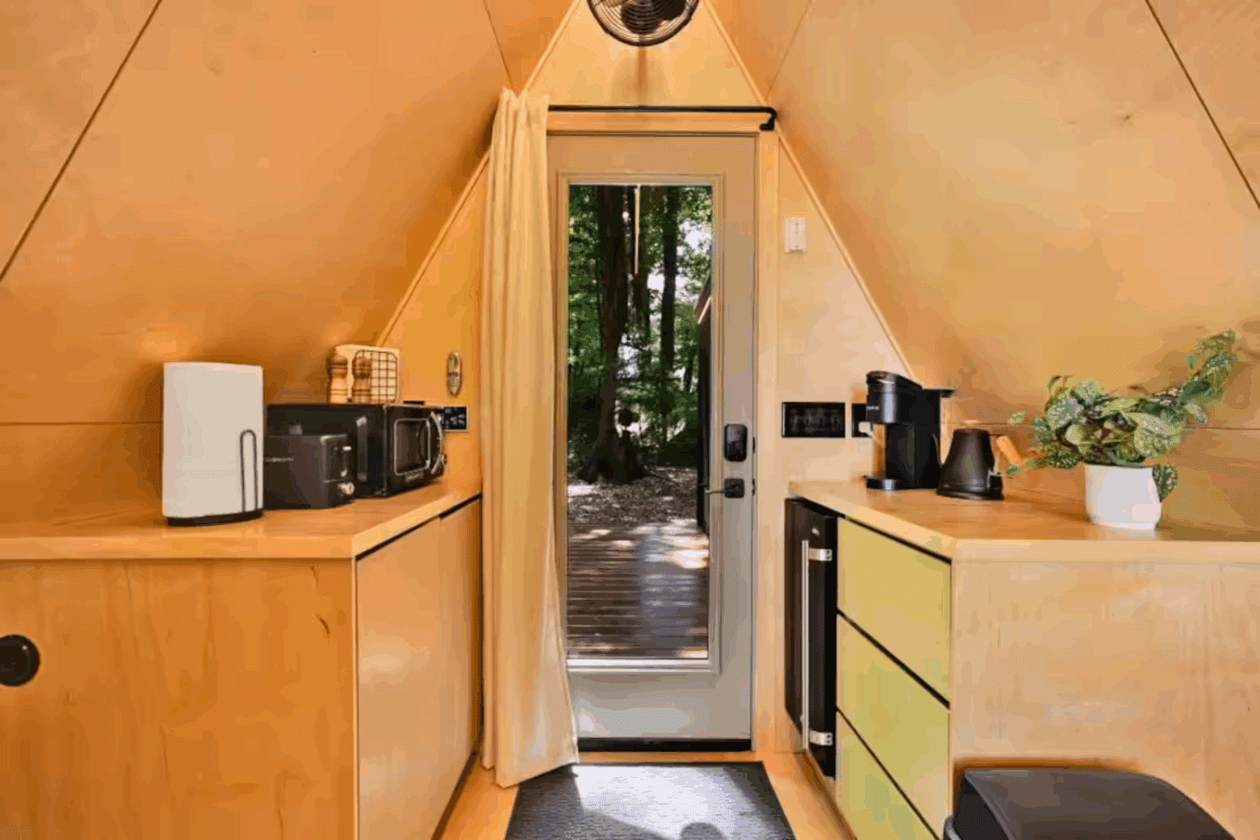 Vista glamping pod built and designed by Psy Homes in Gap Pa