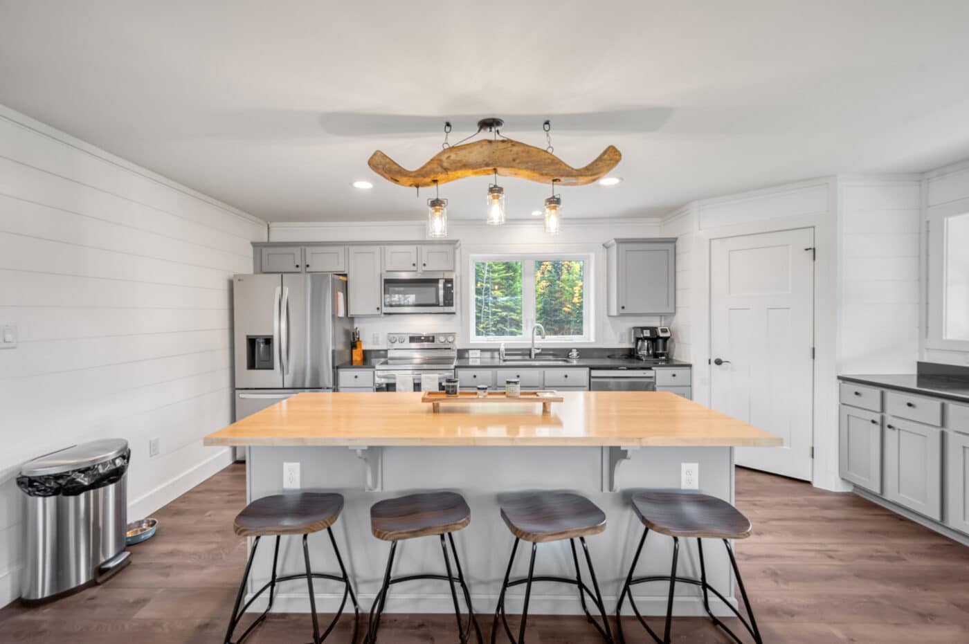 28x40 Avon in Whitefield NH modern kitchen