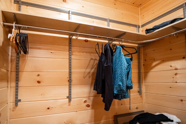 Alpine Log Cabin in South West Liberty OH 16