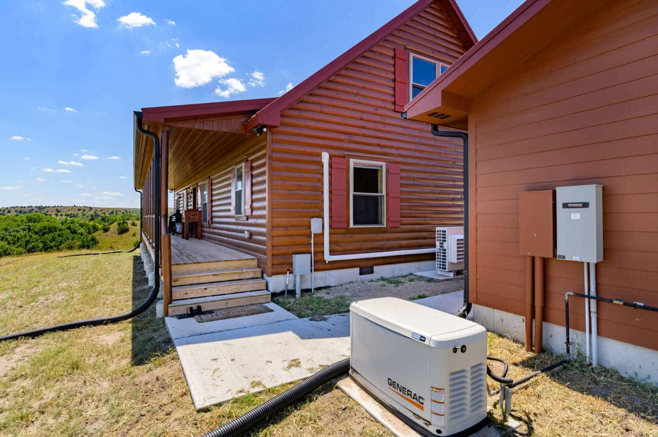 Cabin with utilties in Russell KS