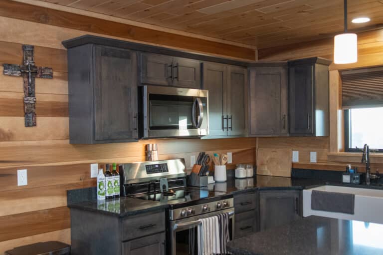 Avon Modern Cabin in Natoma, KS 4