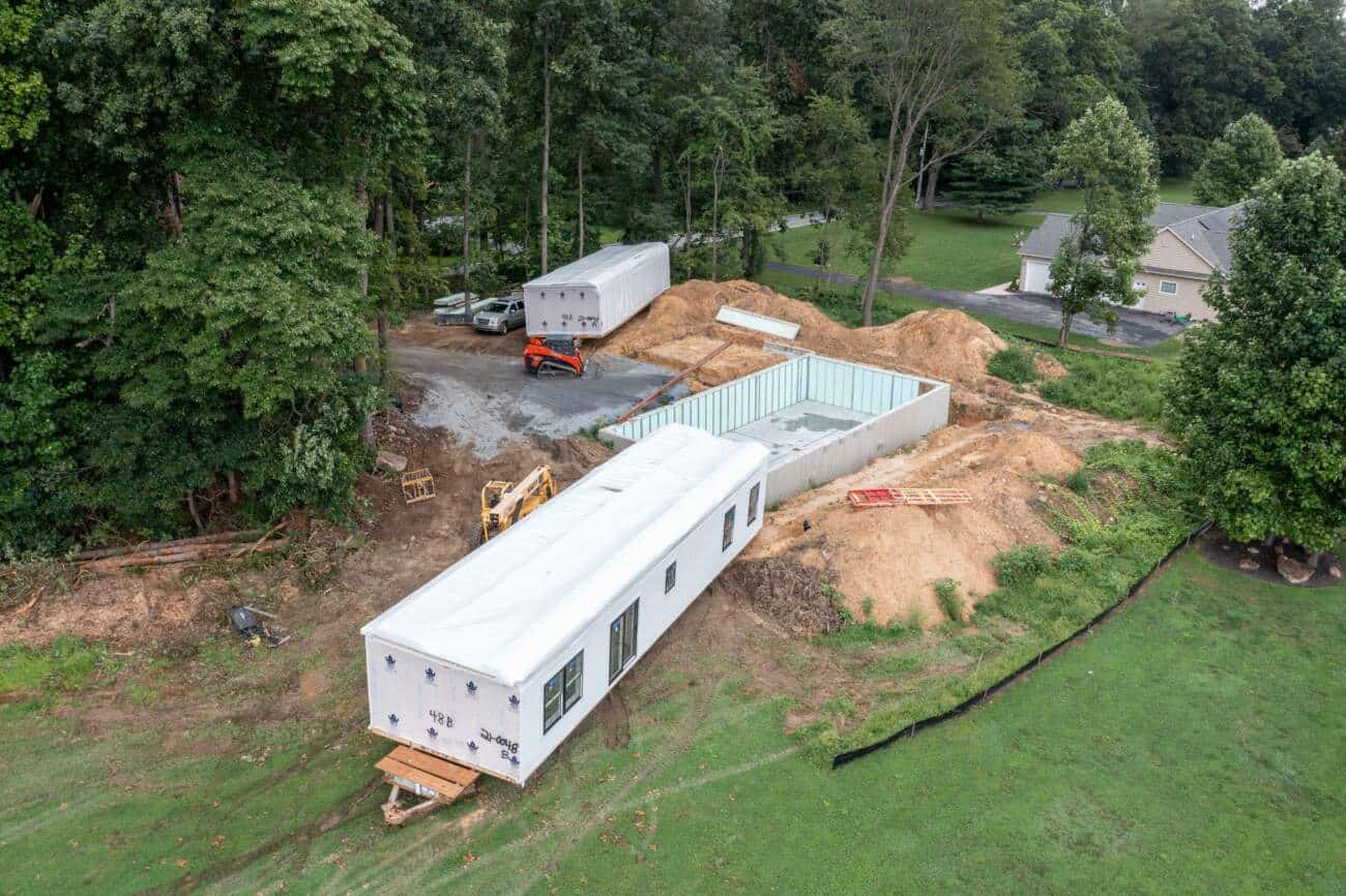 modern modular homes being assembled