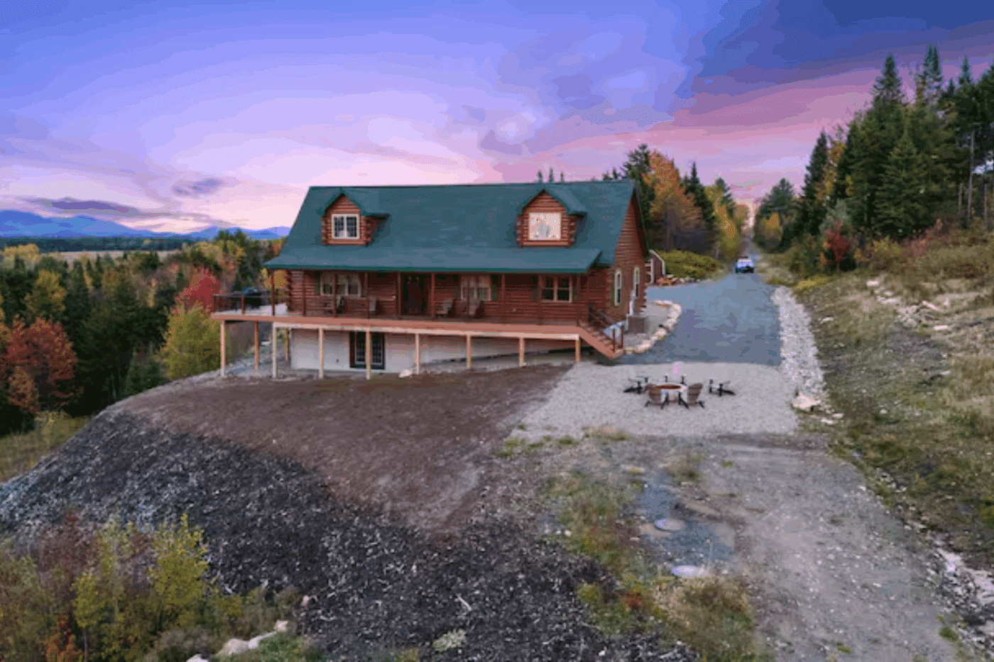outdoor hospitality area of Mountaineer deluxe in Sarnac lake new York