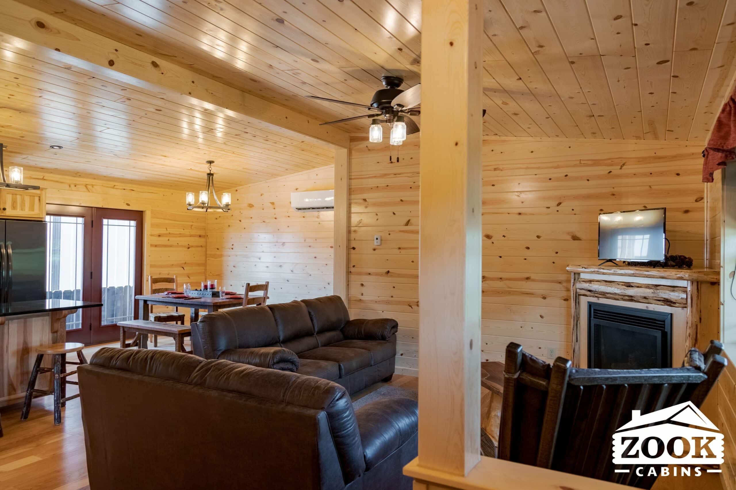 Sunset Ridge Log Cabin Gallery Photo 1 29