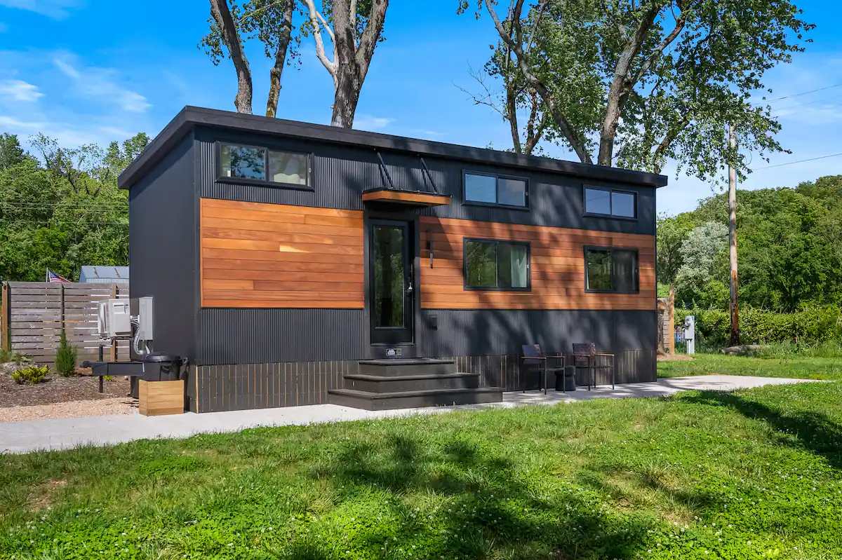 Experience a Psy Homes 143